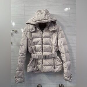 🧥 Zara Puffer jacket with belt